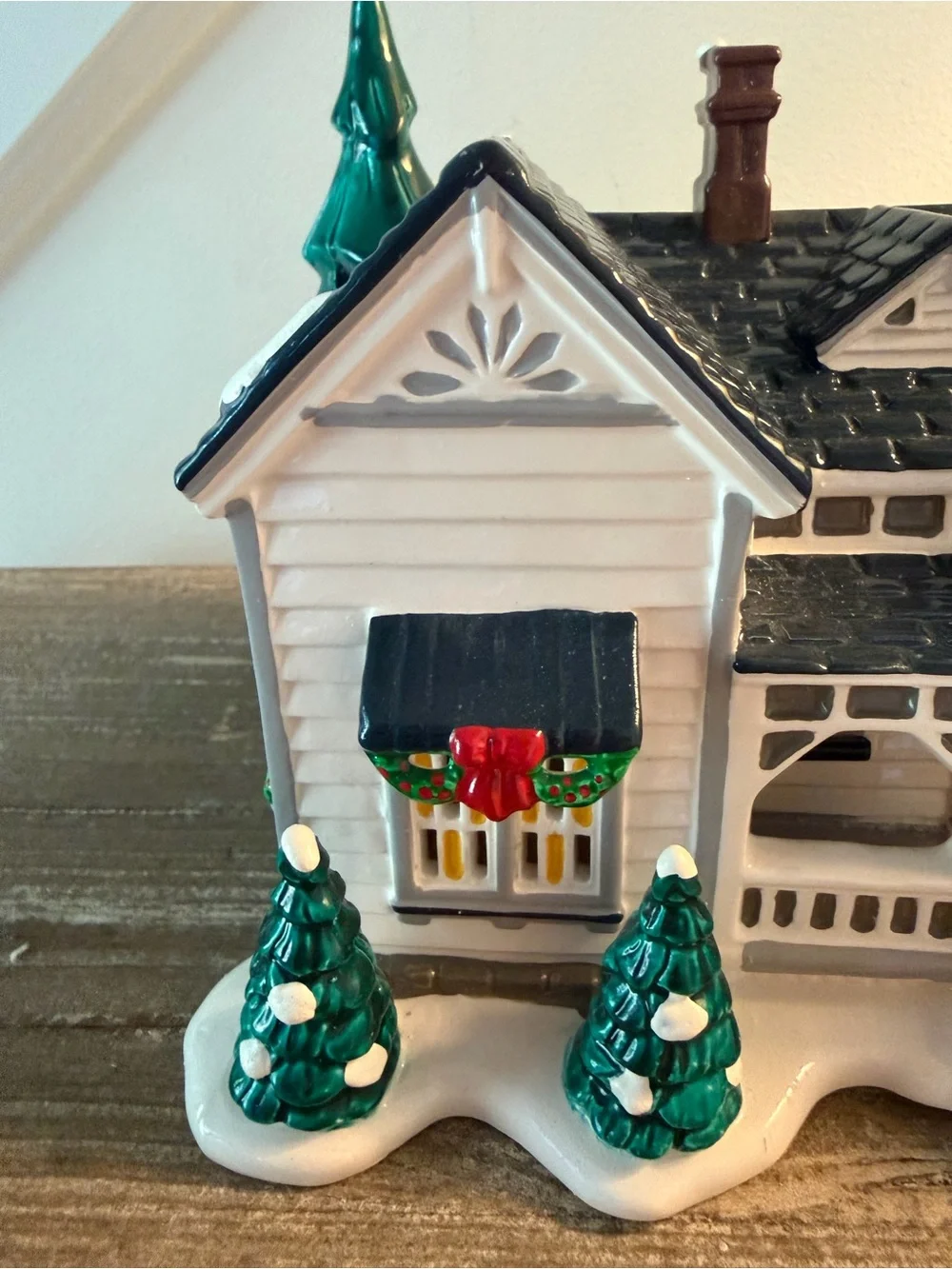 DEPART 56 Snow Village Grandmas Cottage #5420-8